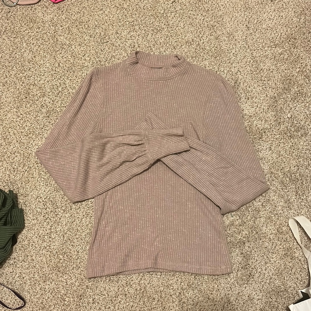 light pink/purple abercrombie baggy longsleeve